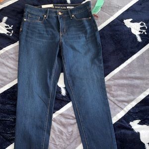 Mid rise skinny jeans